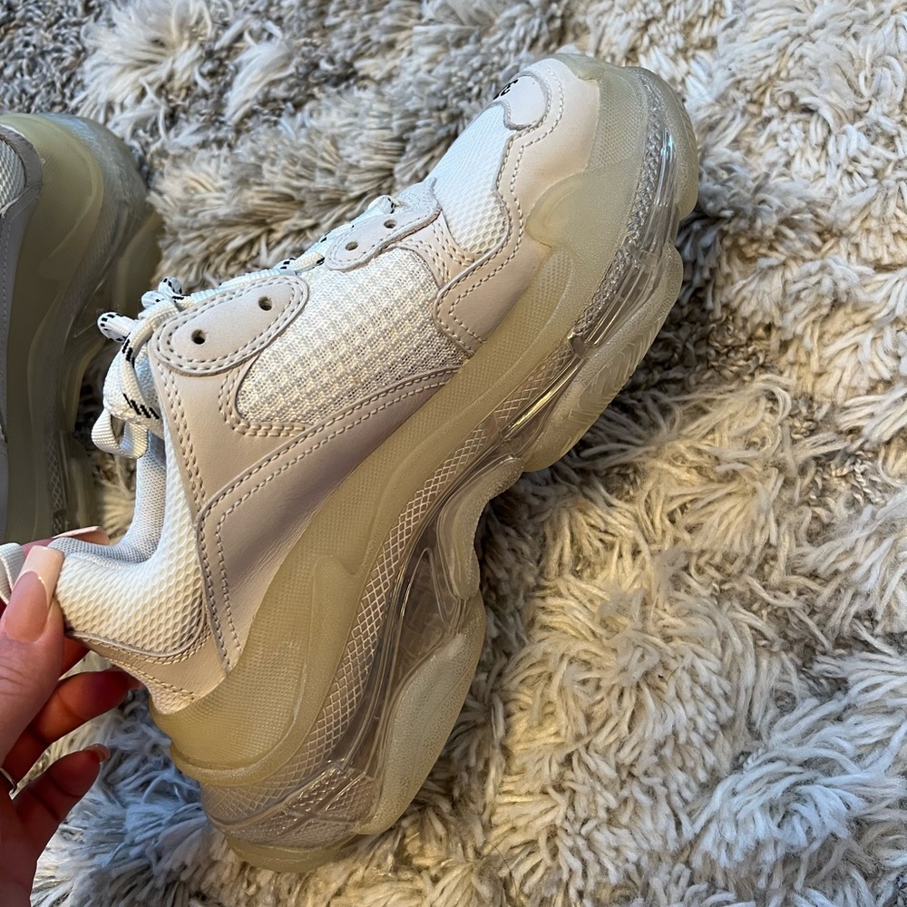 Balenciaga Triple S- Women's 37. White with Clear Sole - Picture 2 of 6